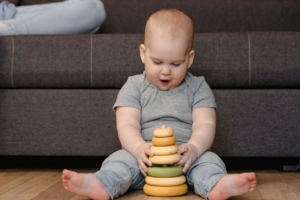 Baby Lab, Gabriel Xiao ile Bebeklerin Gelişimini Araştıracak